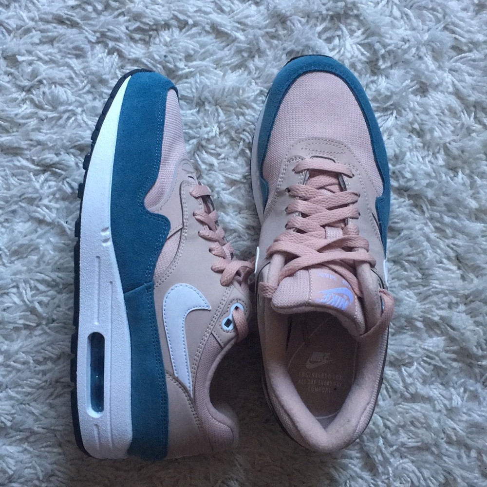 Never Worn Nike Air Max 1s
